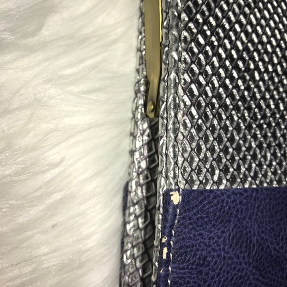 Blue clutch - Picture 6 of 8